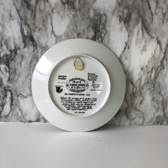Vintage 1978 D'Arceau Limoges Collectors Plate “Helene la Intrepide 1943” - Picture 4 of 6